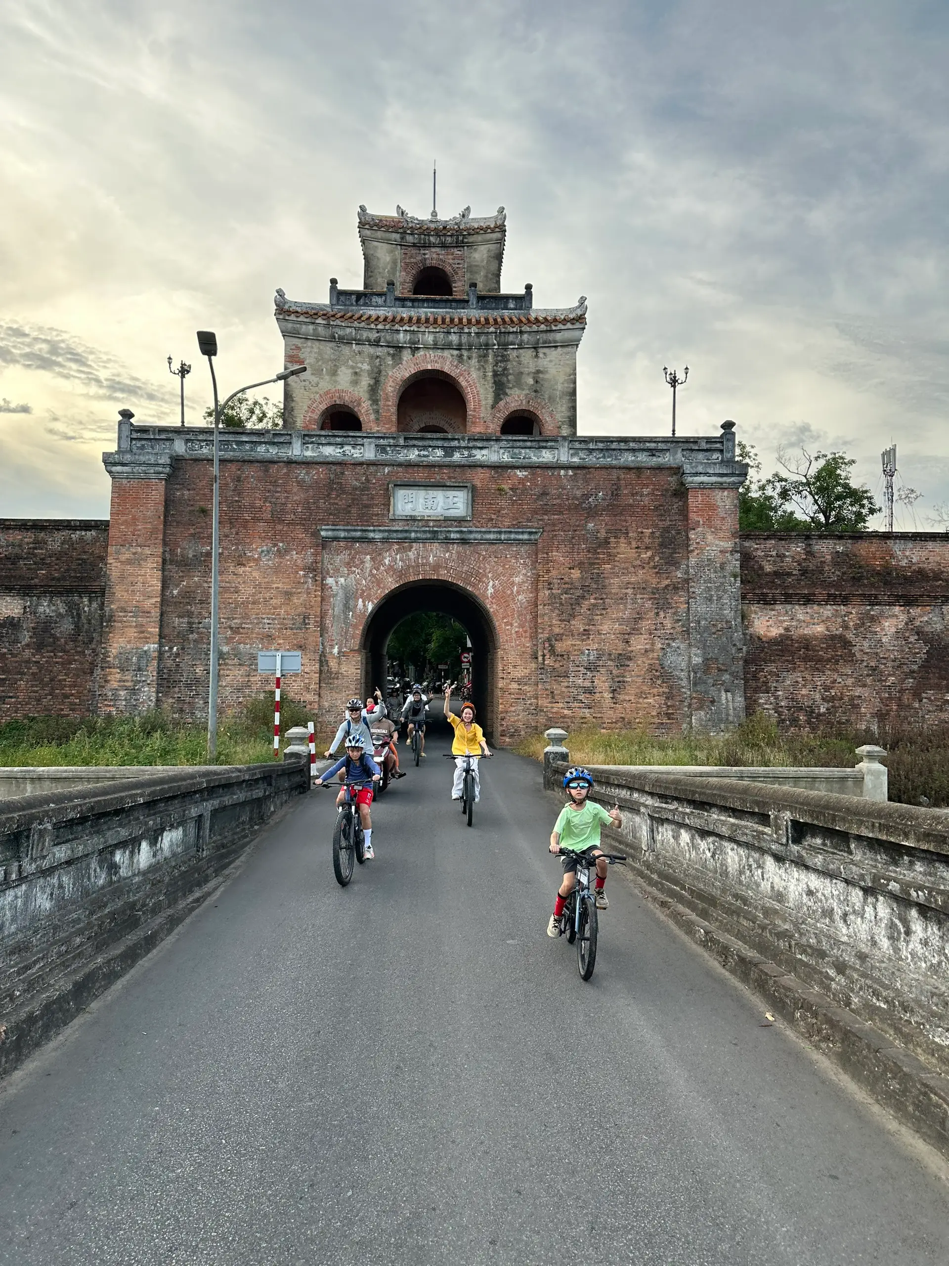 8-Day Vietnam Cycling Tour: Hue to Ho Chi Minh City Bike Adventure
